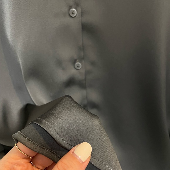 [UNIQLO] Satin Blouse - Picture 4 of 11